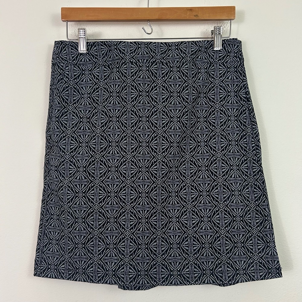RipSkirt Hawaii Women Medium Black White Geometric Wrap Skirt‎ Quick Dry